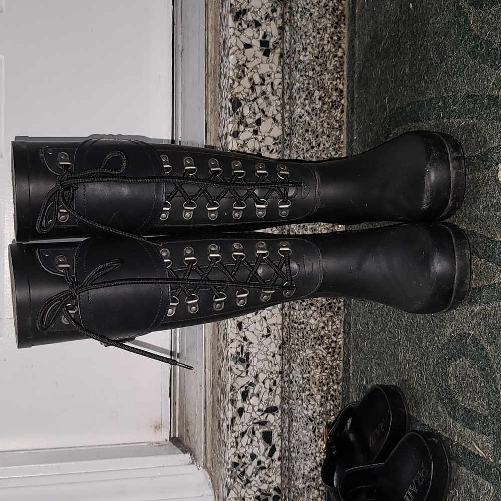 Ugg lace up rainboots size 6